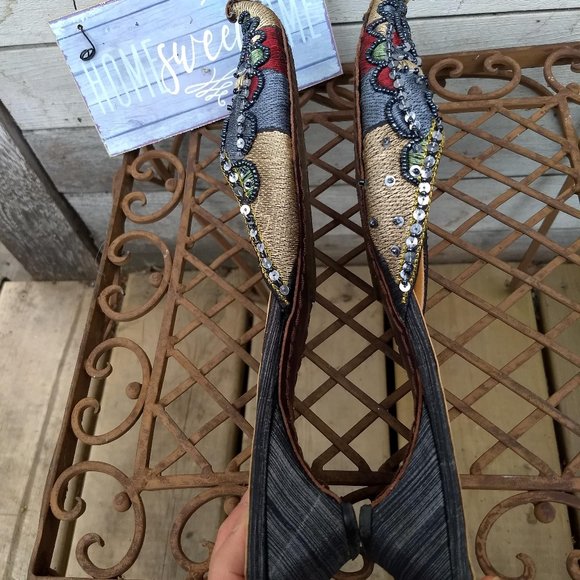 vintage 90s tan navy sequin aladdin curl mules EUC 🎈HOST PICK🎈 - Picture 6 of 11